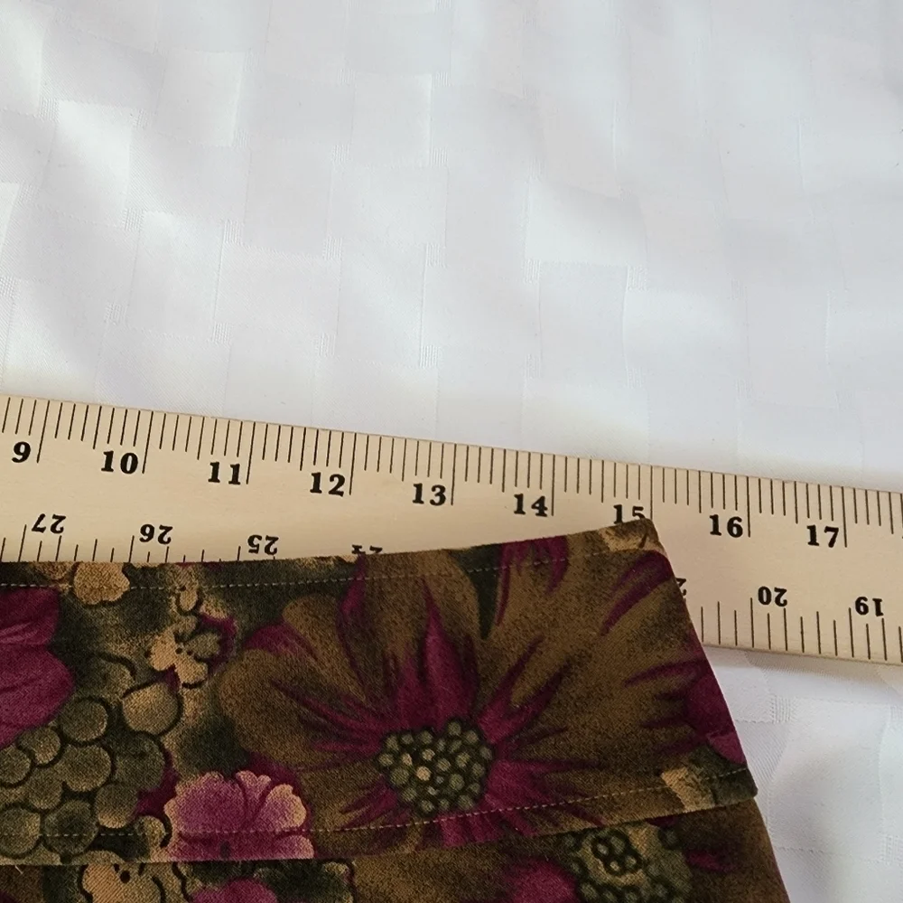 Chadwick Vintage Lavender & Tan Color Prairie Floral Print Women's Skirt Size 8